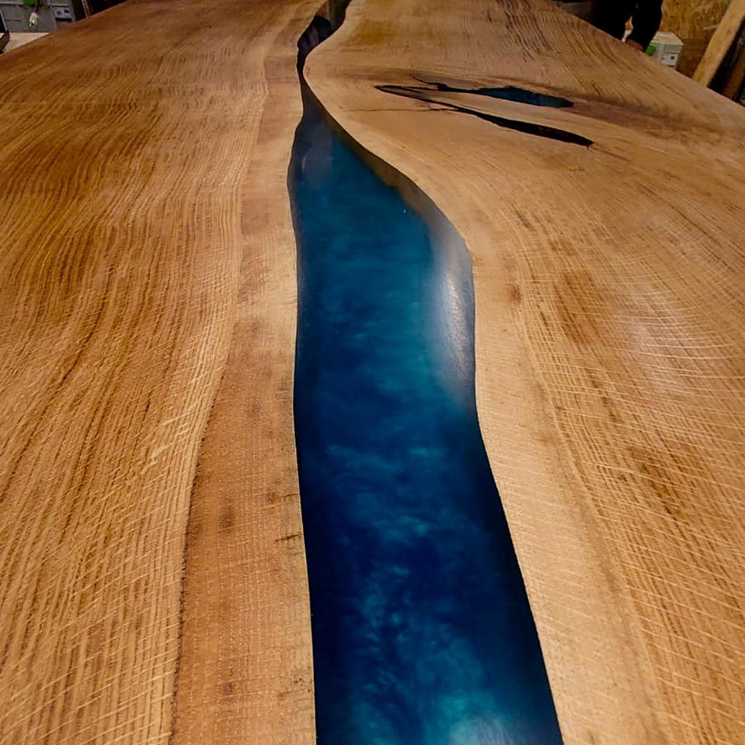 Esstisch Epoxidharz Rivertable Blau