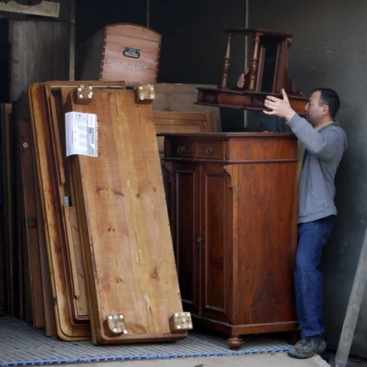 Holzwurmbehndlung in der HolzCleanic-Wärmekammer